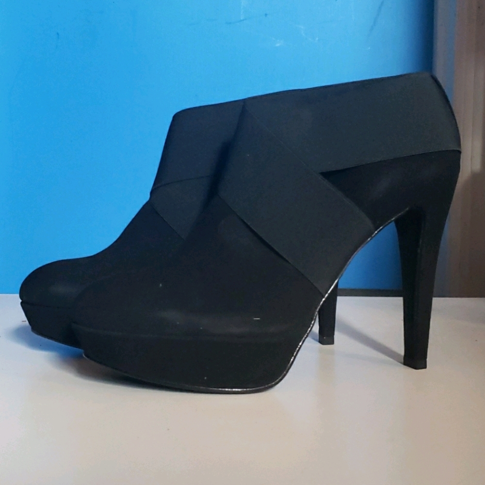 Staurt Weitzman Booties